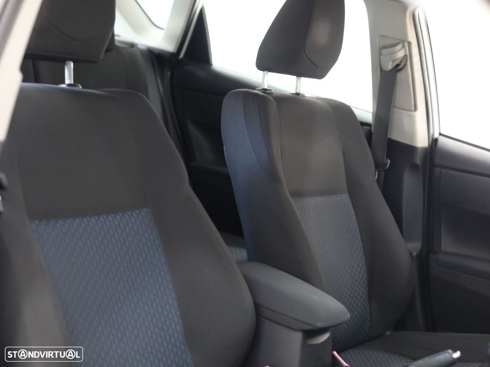 Toyota Auris 1.4 D-4D Comfort - 12