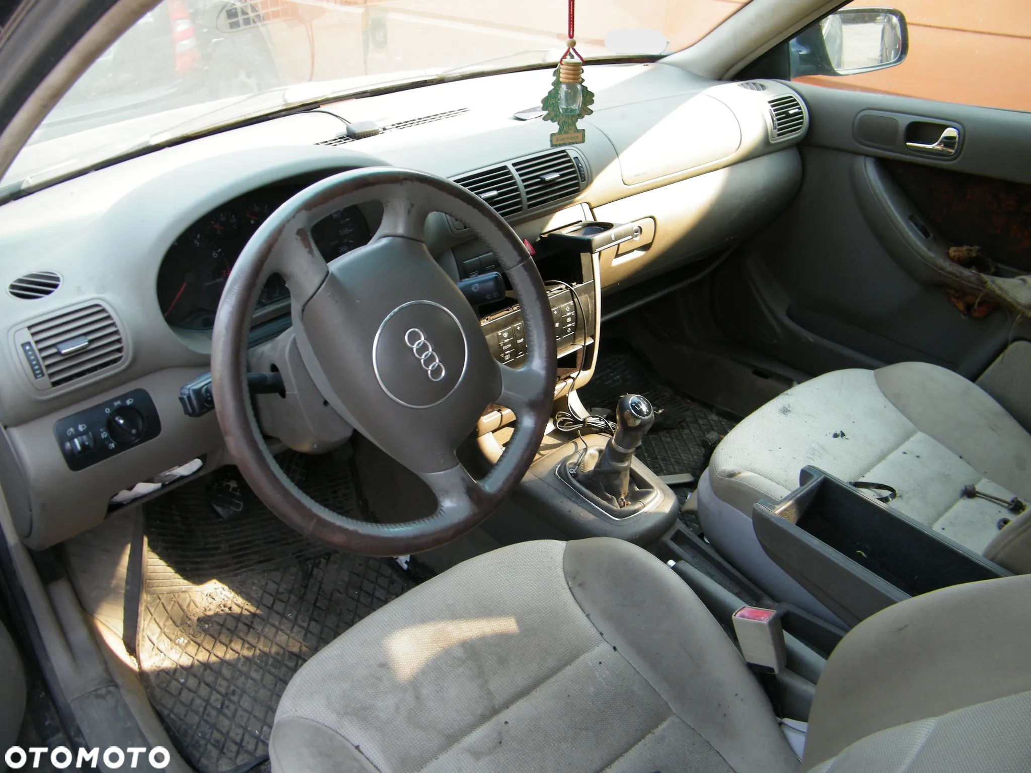 Audi A3 8L 1.6 B 102KM silnik AVU skrzynia DUU lakier LZ5L - 3