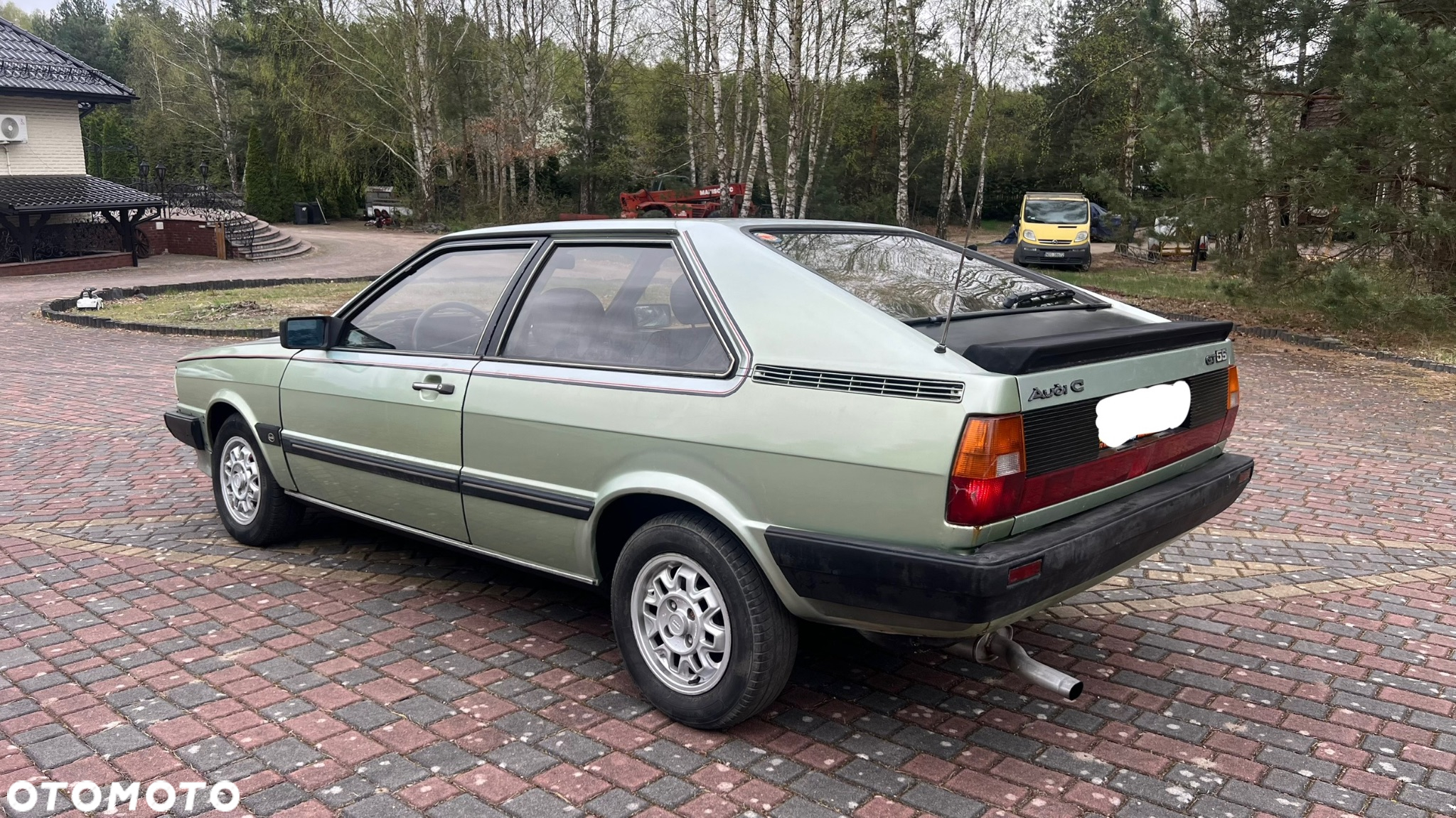 Audi Coupe - 16