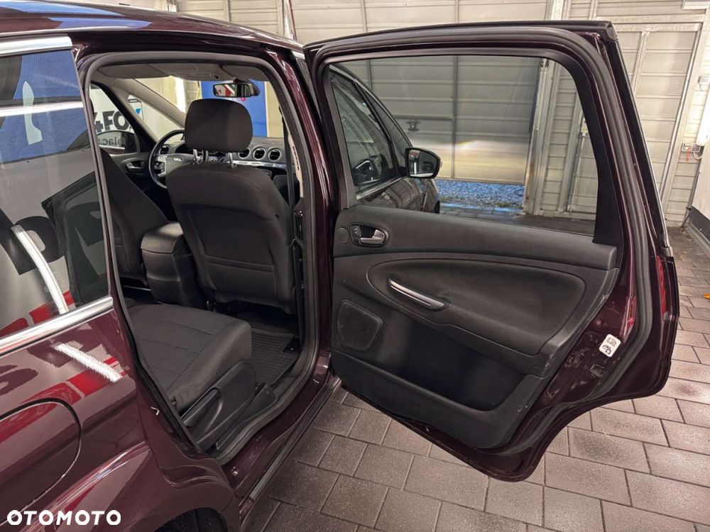 Ford S-Max - 37