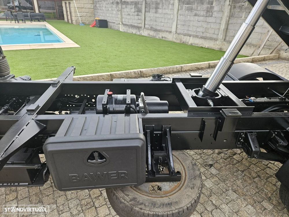 Mitsubishi CANTER 2.8 CC TRIBASCULANTE - 9