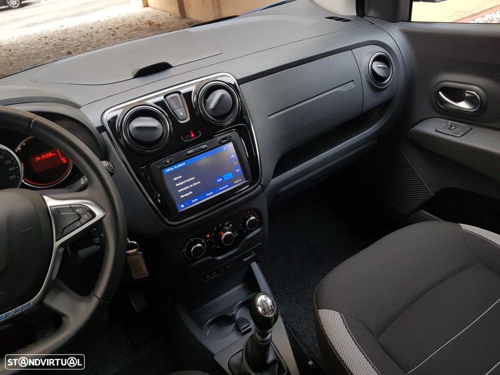 Dacia Lodgy 1.5 dCi Stepway 7L - 54