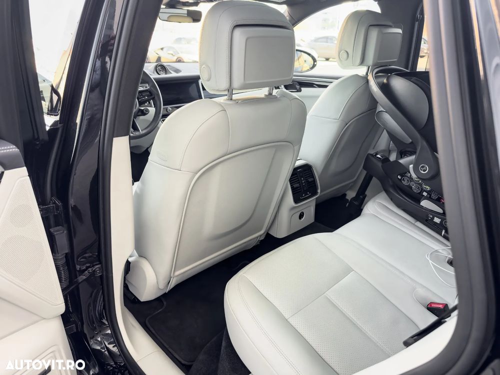 Porsche Macan T - 17