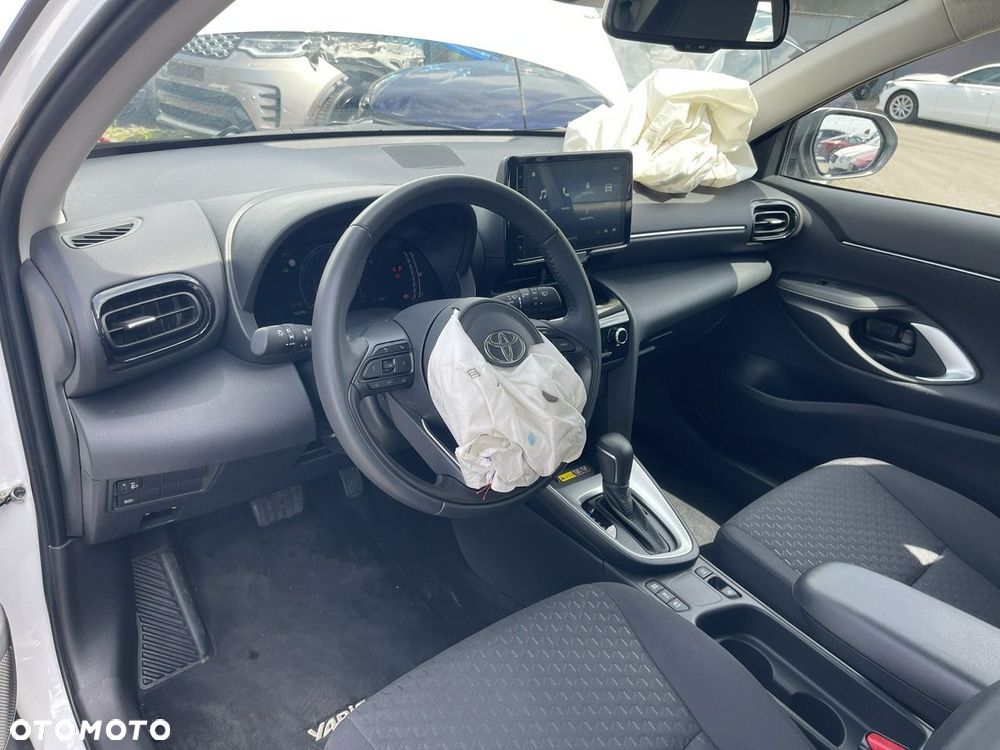Toyota Yaris Cross Hybrid 1.5 Comfort AWD - 8