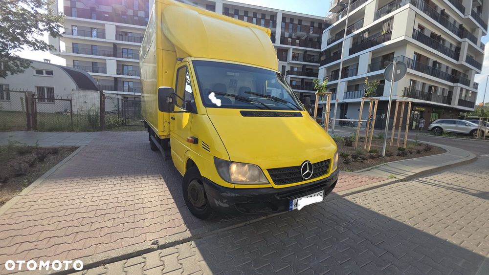 Mercedes-Benz Sprinter - 2
