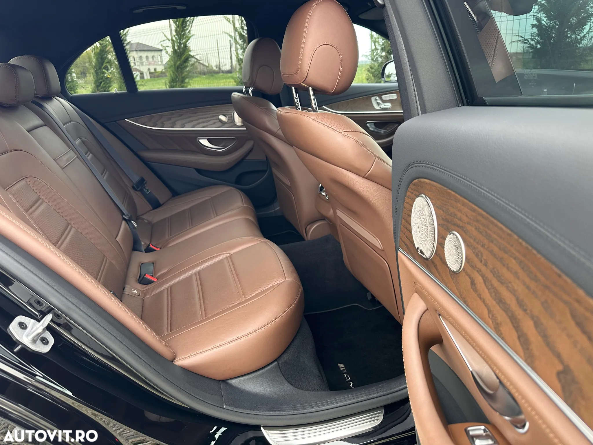 Mercedes-Benz E AMG 53 4Matic+ T AMG Speedshift TCT-9G - 11