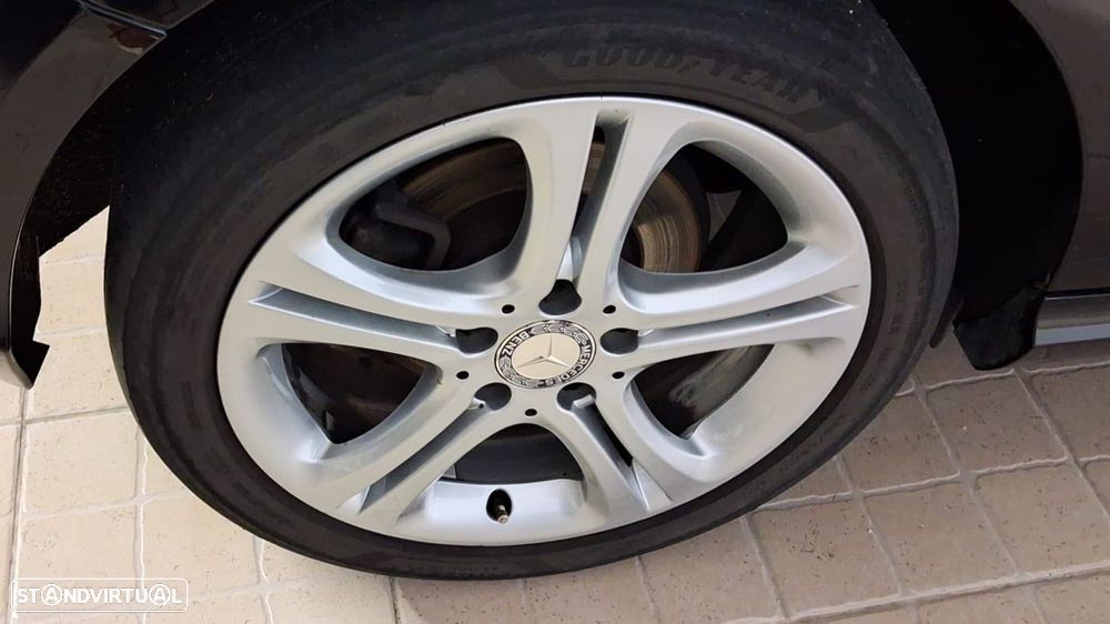 Mercedes-Benz A 180 d Urban - 12