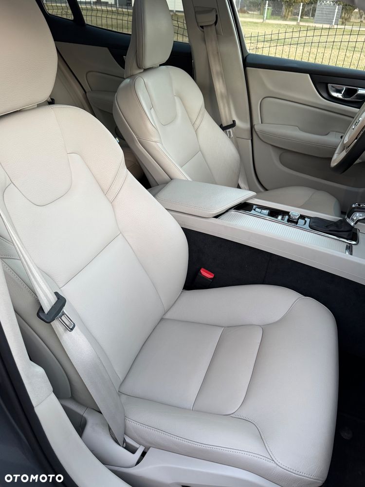 Volvo S60 T5 Momentum Pro - 12