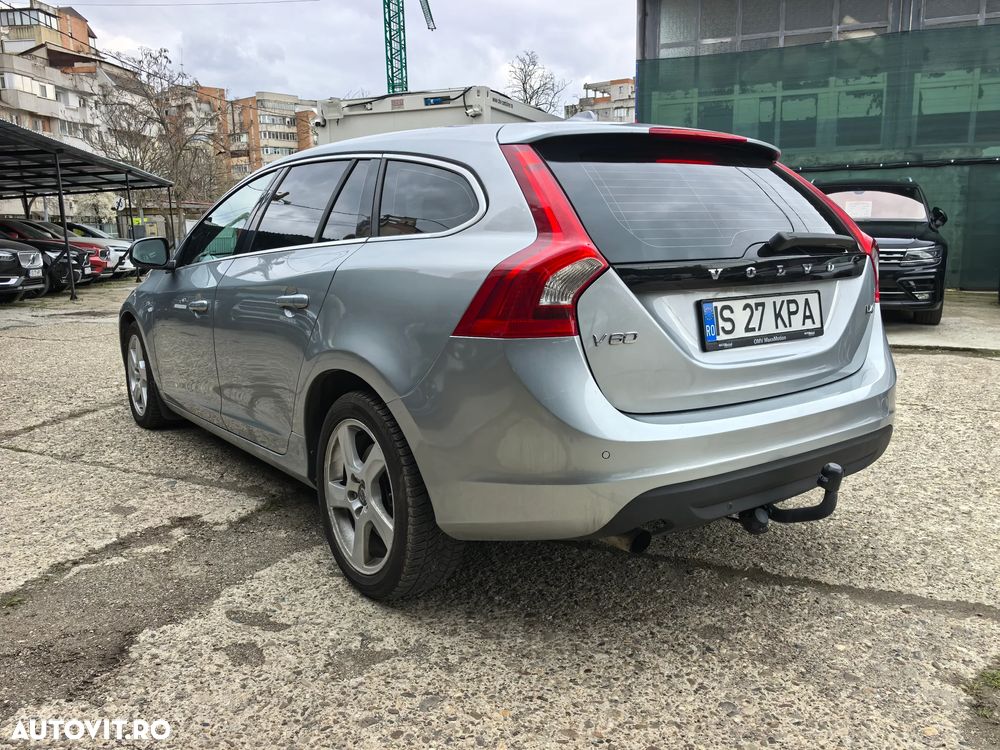 Volvo V60 D4 Geartronic Momentum - 4
