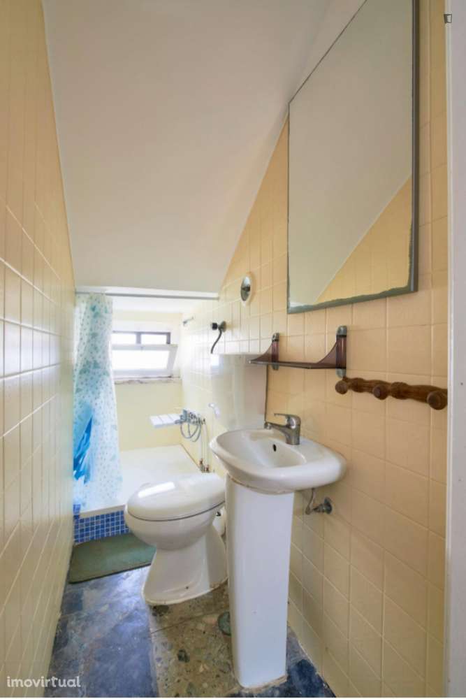 Quarto - localizado em Carcavelos Lisbon - Grande imagem: 3/11