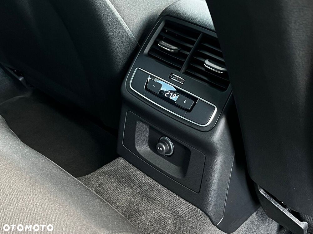Audi A4 Avant 35 TFSI mHEV S Line S tronic - 15