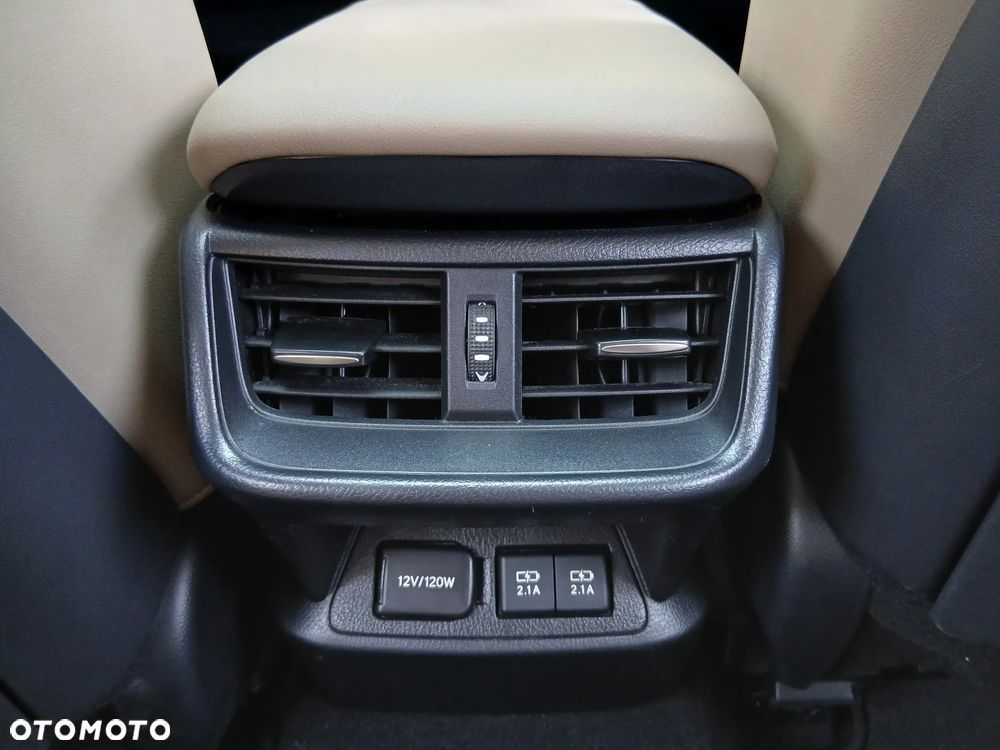 Lexus ES 300h Business Edition - 24