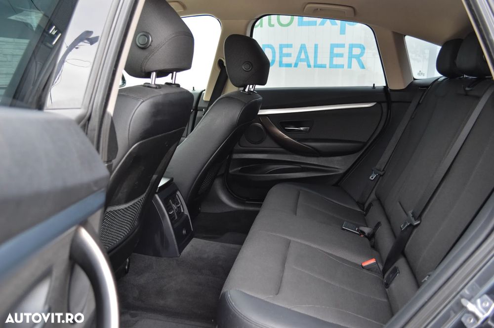 BMW Seria 3 320d xDrive Aut. Luxury Line - 31