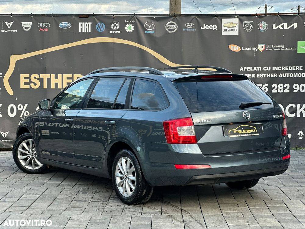 Skoda Octavia 1.6 TDI DSG Ambition - 4