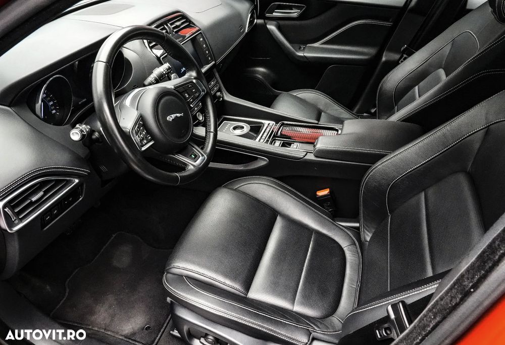 Jaguar F-Pace 20d AWD R-Sport - 12