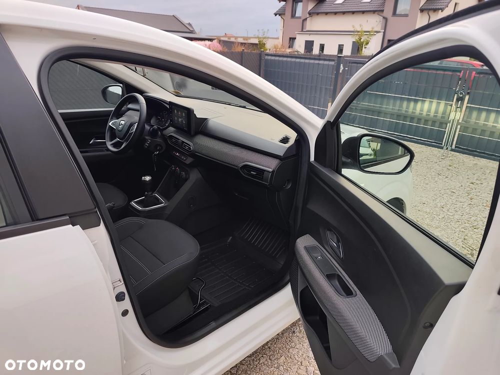 Dacia Sandero TCe 90 Essential - 19