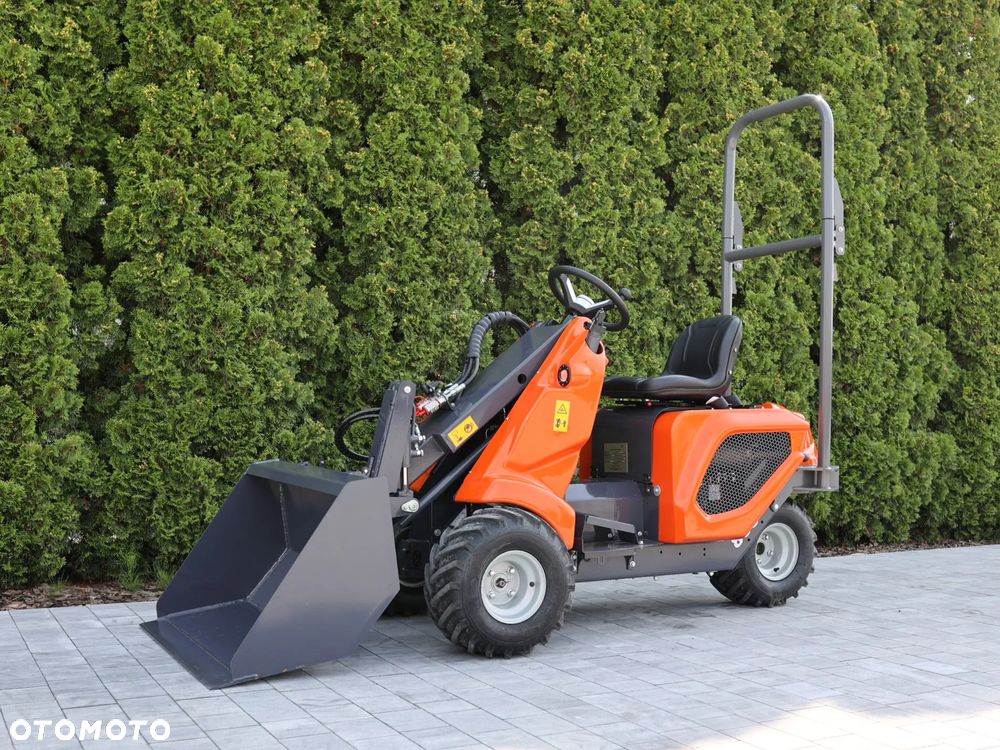 Inny NOWA miniładowarka kompaktowa kołowa TORQMATIK 803 - 10
