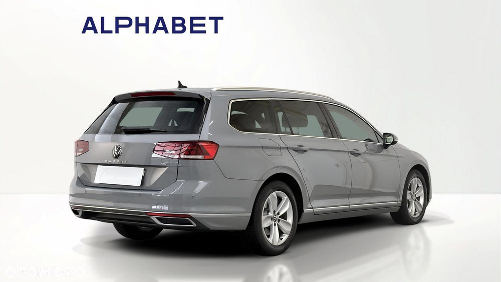 Volkswagen Passat 2.0 TDI Elegance DSG - 9