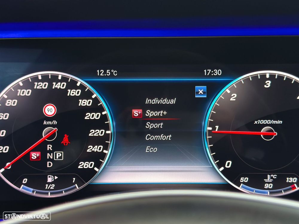 Mercedes-Benz E 220 d AMG Line - 22