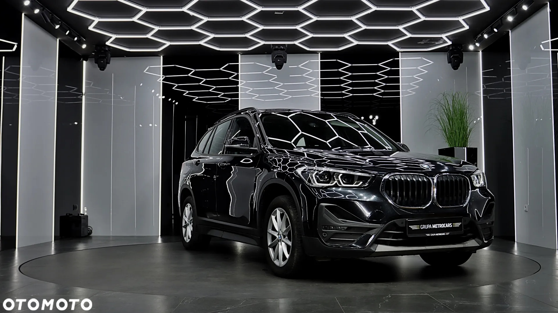 BMW X1 sDrive18d Business Edition - 11