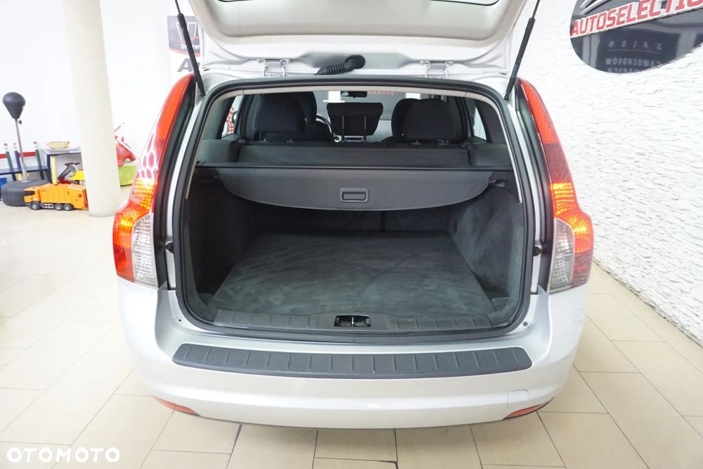 Volvo V50 1.6D DPF DRIVe - 15