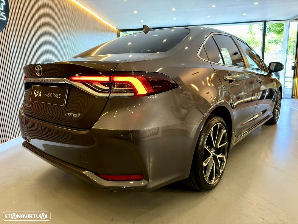 Toyota Corolla SD 1.8 Hybrid Luxury - 17