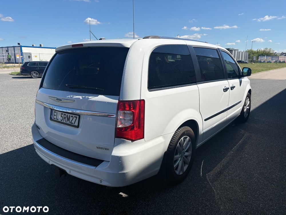 Chrysler Town & Country 3.6 Limited - 4
