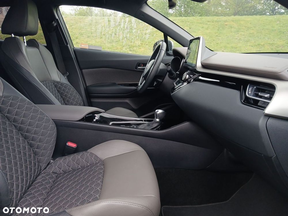 Toyota C-HR 2.0 Hybrid Executive - 10