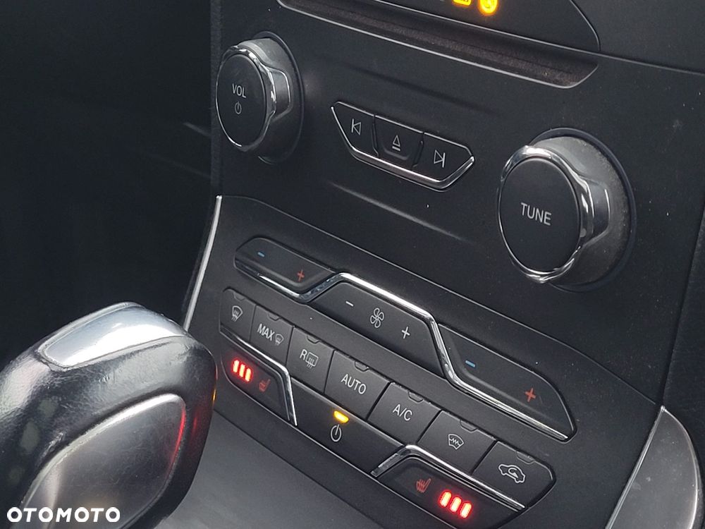 Ford Galaxy 2.0 TDCi Titanium - 17