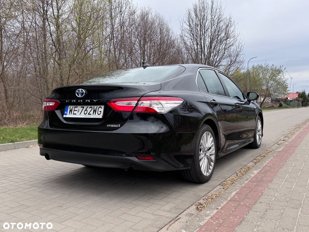 Toyota Camry 2.5 Hybrid Comfort CVT - 6