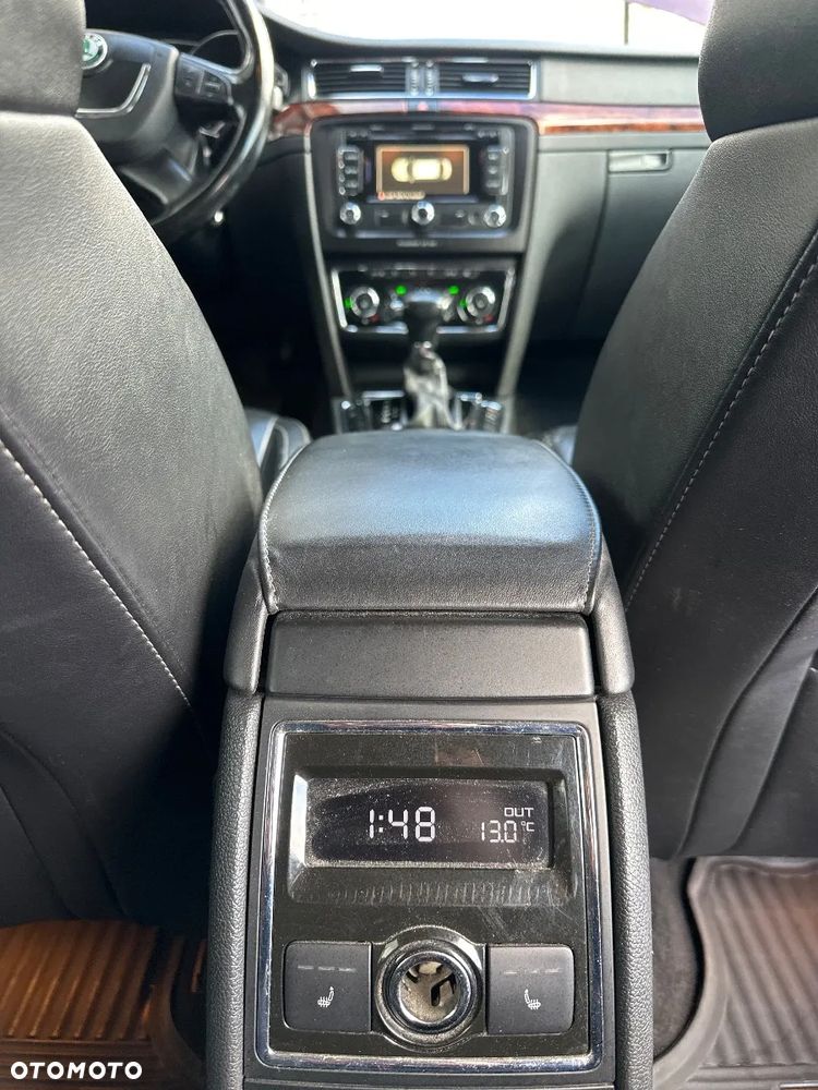 Skoda Superb 2.0 TDI Platinum DSG - 19