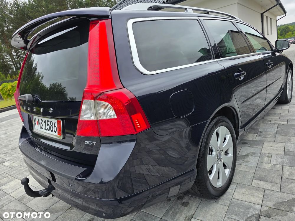 Volvo V70 2.5T Summum - 4
