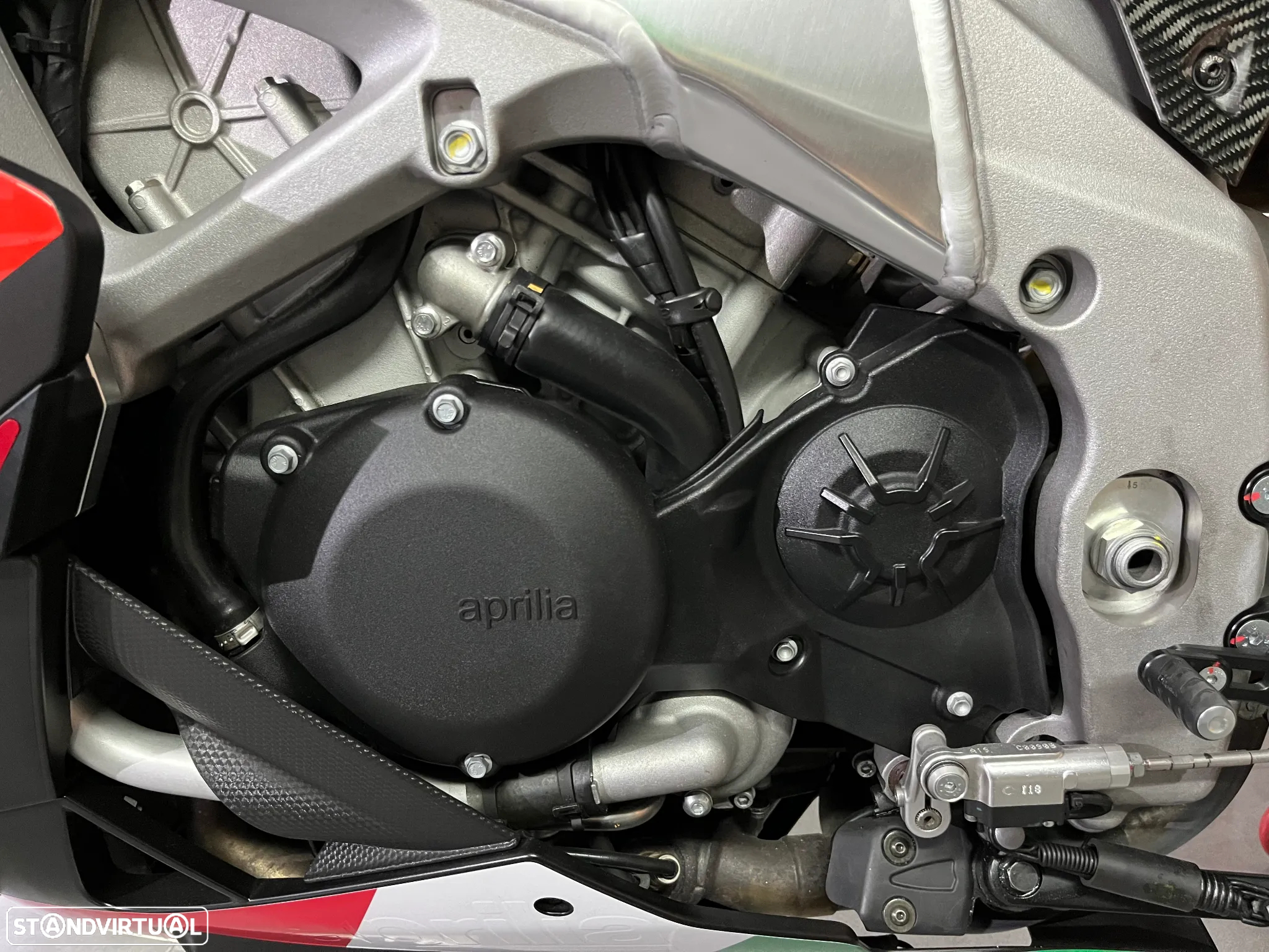 Aprilia RSV RSV4 Factory Super Pole - 37