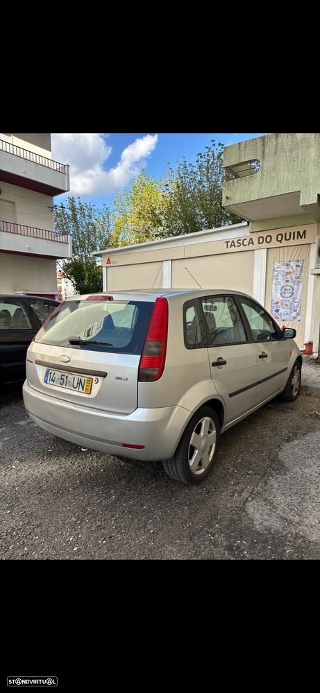 Ford Fiesta - 2