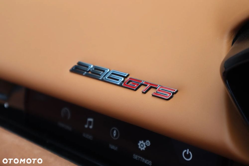 Ferrari 296 GTS - 18