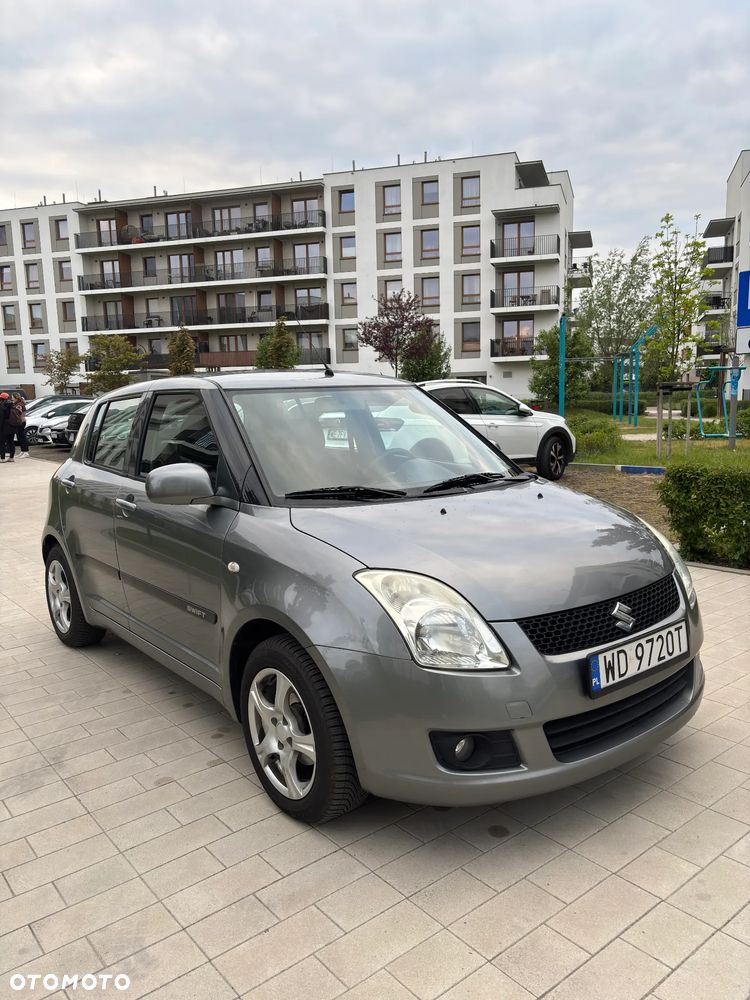 Suzuki Swift - 3