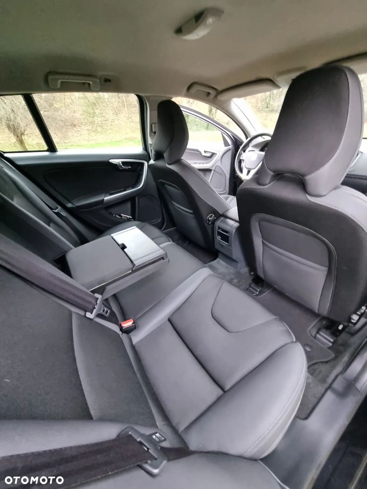 Volvo V60 D3 Geartronic Momentum - 3