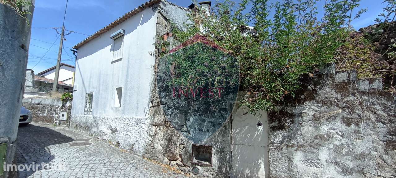 Moradia para Restaurar T2 Venda em Santos Evos,Viseu - Grande imagem: 2/9