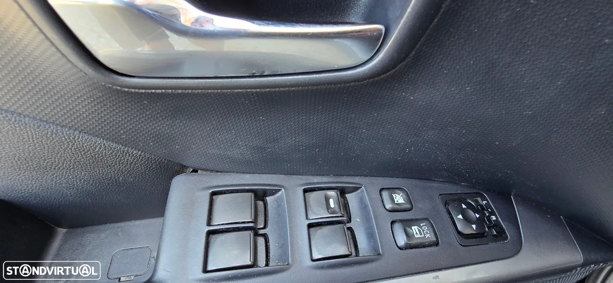 Mitsubishi Outlander 2.0 DI-D Intense+ 4WD - 28