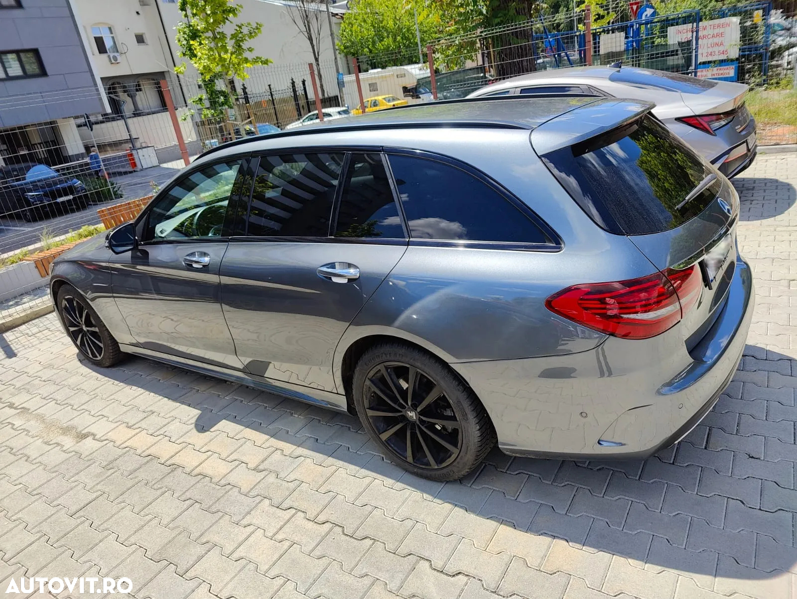 Mercedes-Benz C 300 d T 4Matic 9G-TRONIC AMG Line - 3