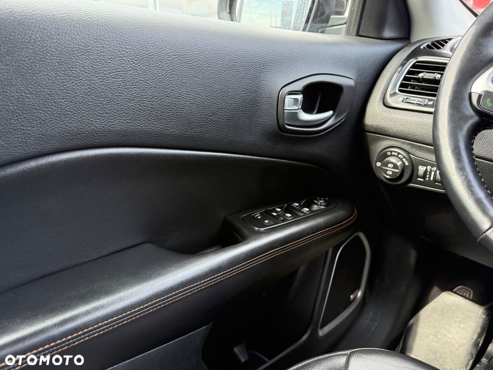 Jeep Compass 1.4 TMair Limited FWD S&S - 15