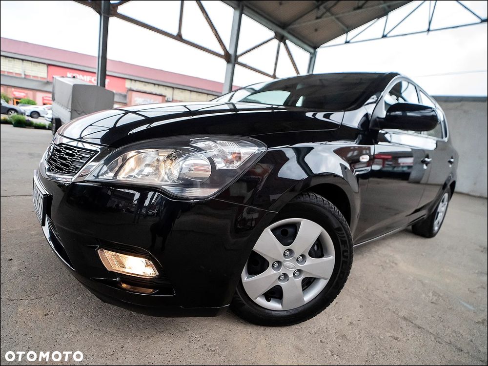 Kia Ceed - 5