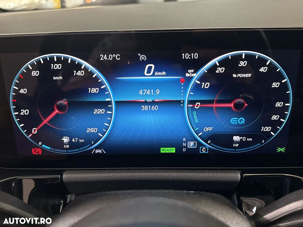 Mercedes-Benz GLA - 11