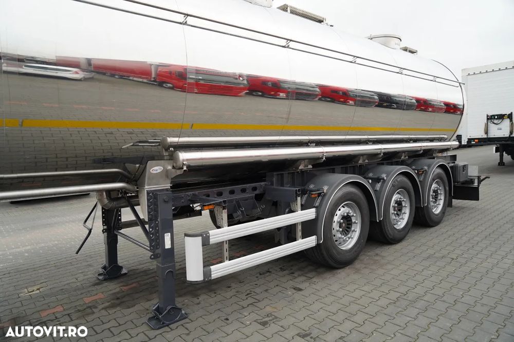 Spitzer REZERVOR ALIMENTE / 3 COMPARTIMENTE / 30.000 L / AXĂ RIDICABILĂ / SAF - 10