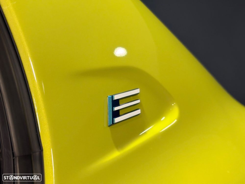 Peugeot e-208 Allure - 17