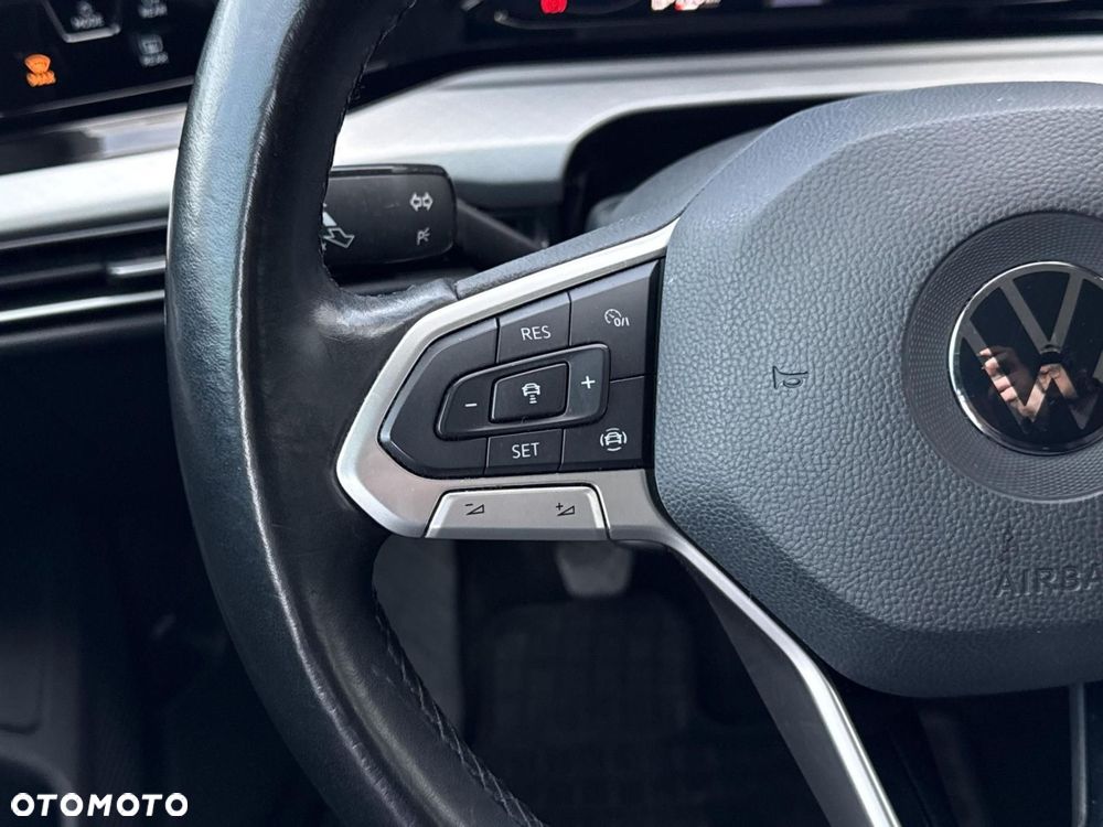 Volkswagen Golf - 20