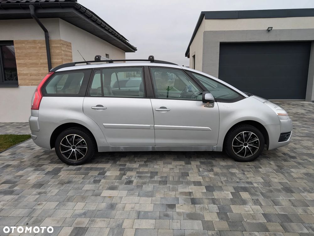 Citroën C4 Picasso 1.8i Impress - 26