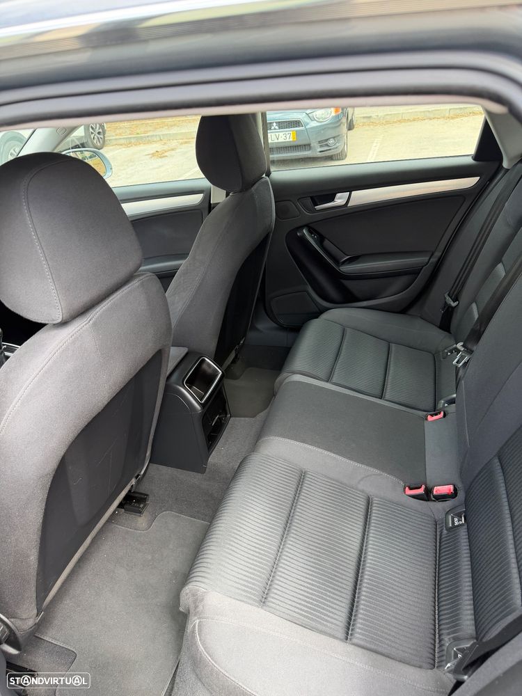 Audi A4 Avant 2.0 TDI - 9