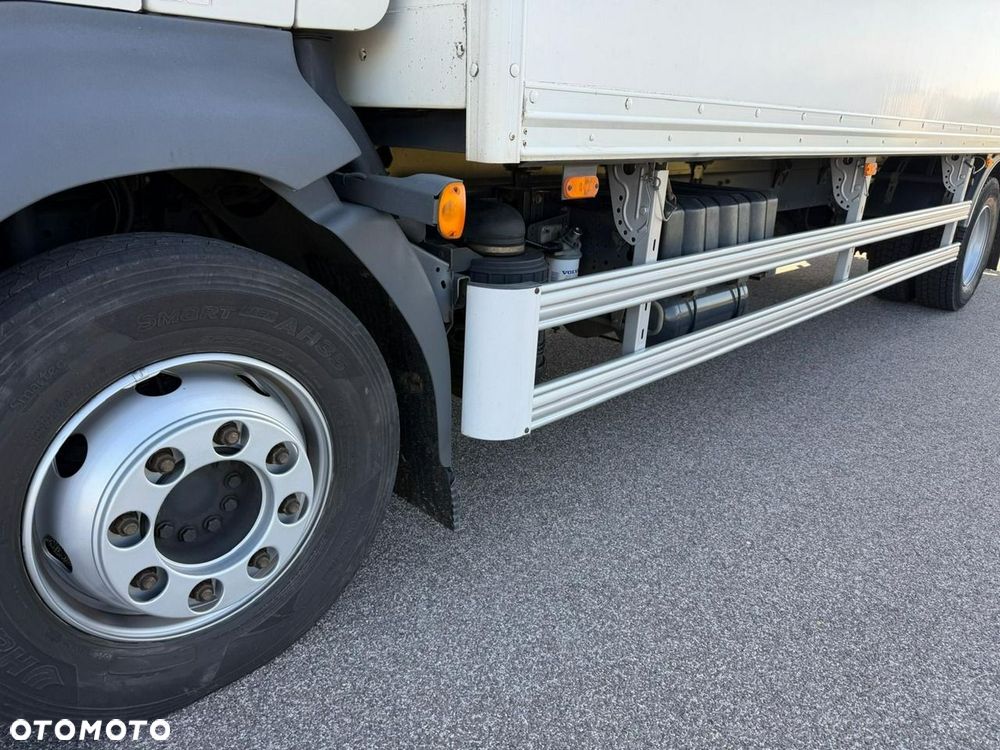 Volvo FL 250 KLIMA PODUSZKA WINDA KLAPA PRZEBIEG UDOKUMENTOWANY - 34