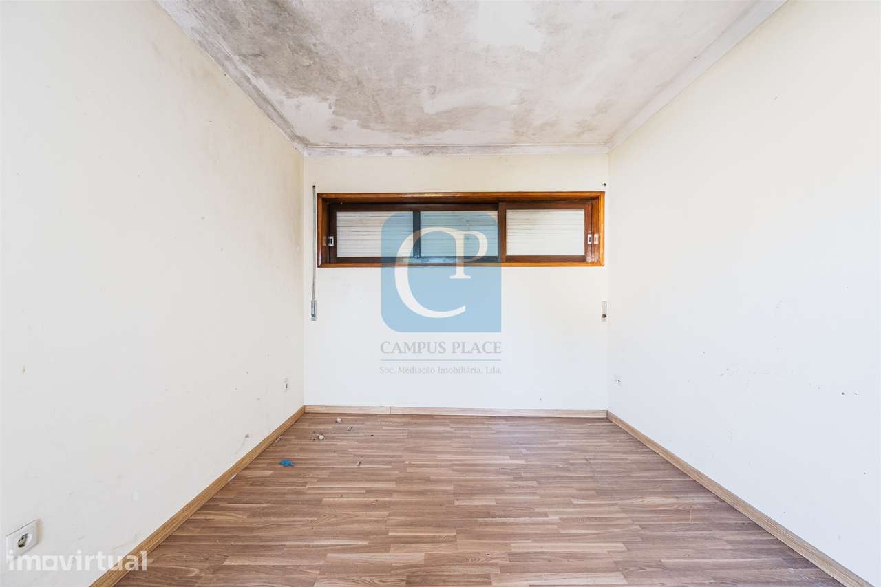 Moradia Bifamiliar junto à Igreja Corpo Santo, Leça da Palmeira - Grande imagem: 3/41